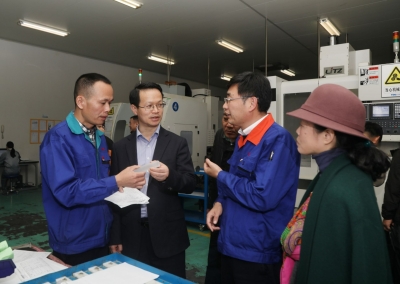 2018年11月28日，浙江省總工會副主席徐前一行天通考察構(gòu)建勞動關(guān)系和諧企業(yè)復評工作